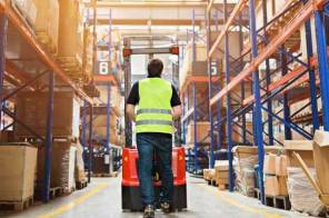 Maximizing Efficiency and Space with Industrial Storage Racks in Warehouses2